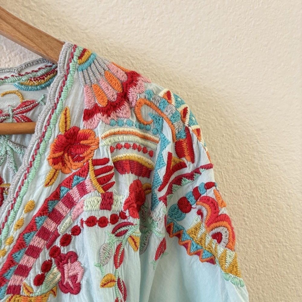 Johnny Was Embroidered Cleopatra Tunic Top Womens M Blue Asymmetric Boho Floral - Picture 4 of 10